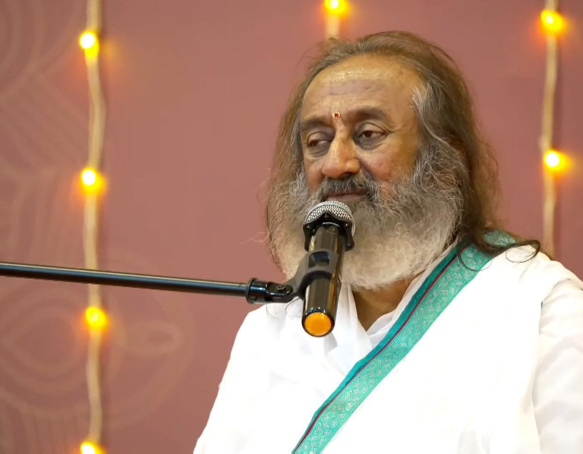 rajesh_kumar61's tweet image. Dissolve. Losing yourself is devotion. Wanting nothing is devotion. Living as if I am noone is devotion. Feeling that the Divine is mine is devotion. Keeping the Mind empty is devotion. Living for the Divine, feeling that everything is a part of the Divine is devotion.

@Gurudev