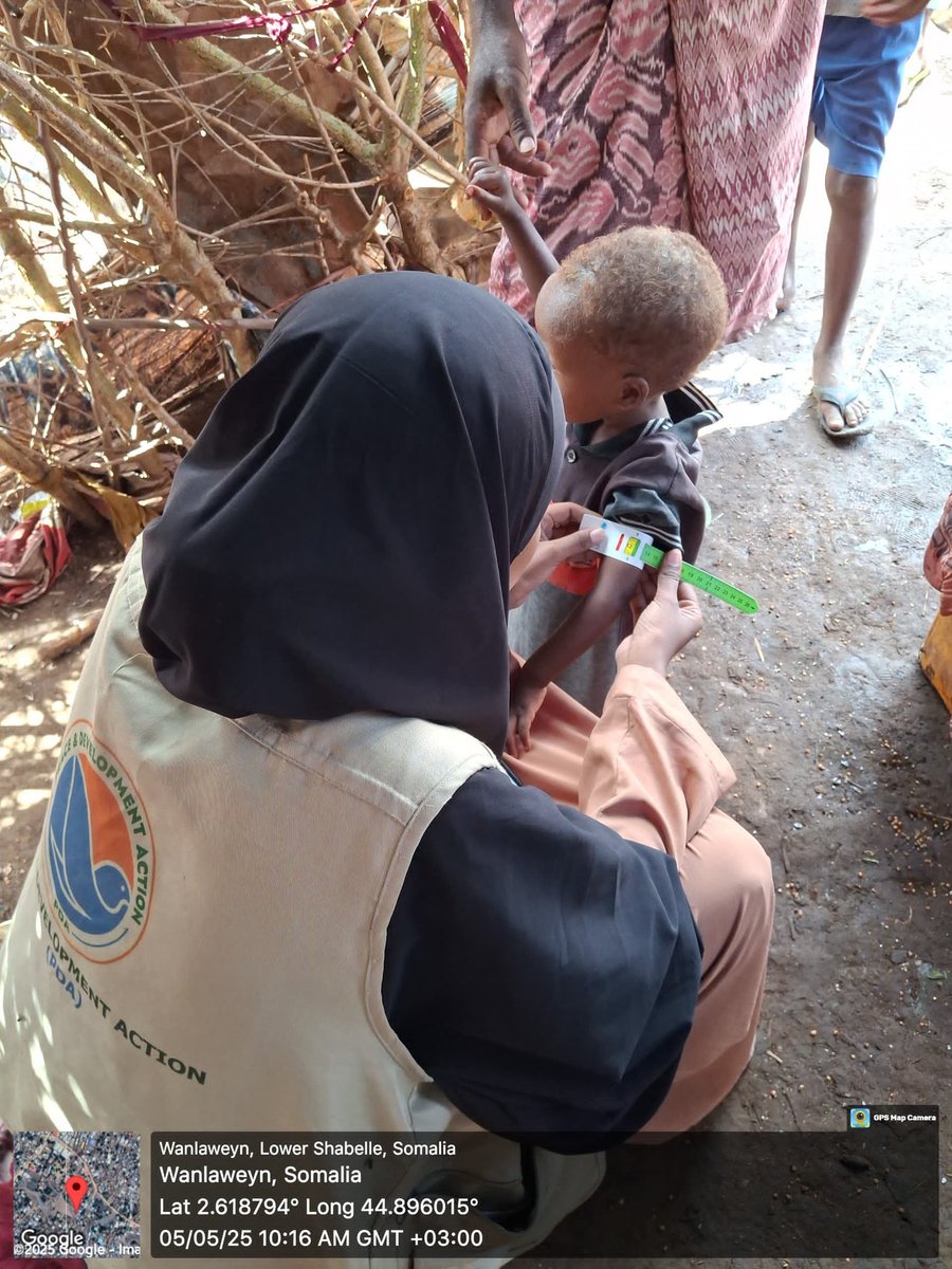 PDASomalia's tweet photo. With funding from @shf_somalia These are @PDASomalia enumerators and staff doing Mass MUAC screening exercises in  Wanlaweyn District specially 6 villages including Urban, Rural and IDP camps to assess the level malnutrition as part of Nutrition project funded by @shf_somalia https://t.co/sIRGJWzOEu