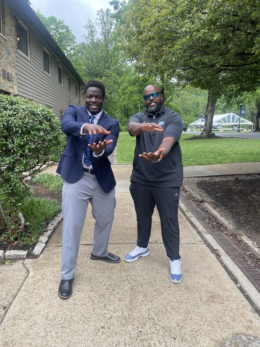 Brandon Collier (@bcollierppi) on Twitter photo Them GATORS 🐊 <a href="/GatorsFB/">Florida Gators Football</a> came for the 4th time to VA to visit THE BIG TICKET <a href="/Sone_Valdin52/">Valdin ”Vee” Sone 4⭐️</a> mannnnn TOP PRIORITY!@CoachGChatman <a href="/coach_bnapier/">COACH BILLY NAPIER</a> #gogators Them GATORS 🐊 <a href="/GatorsFB/">Florida Gators Football</a> came for the 4th time to VA to visit THE BIG TICKET <a href="/Sone_Valdin52/">Valdin ”Vee” Sone 4⭐️</a> mannnnn TOP PRIORITY!@CoachGChatman <a href="/coach_bnapier/">COACH BILLY NAPIER</a> #gogators