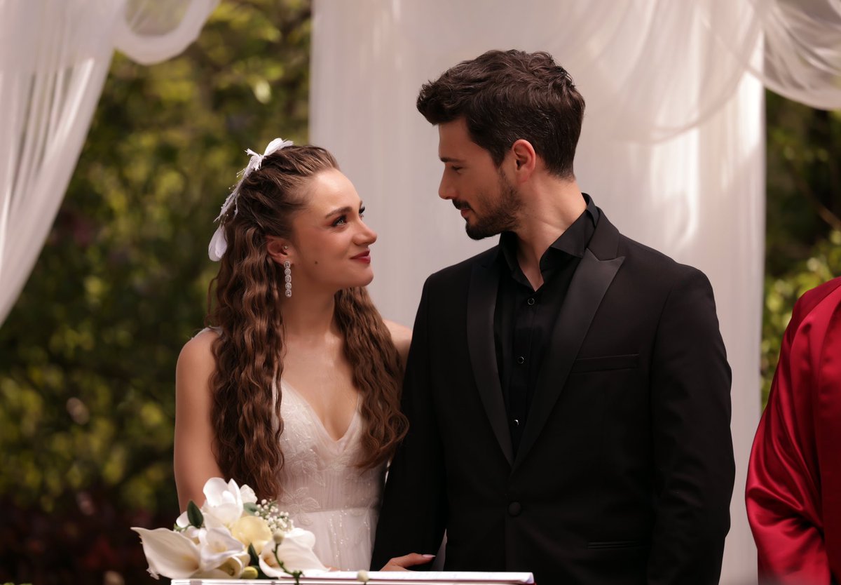 Yarın ki bölümden HalZey🤍

#HalZey || #hudutsuzsevda