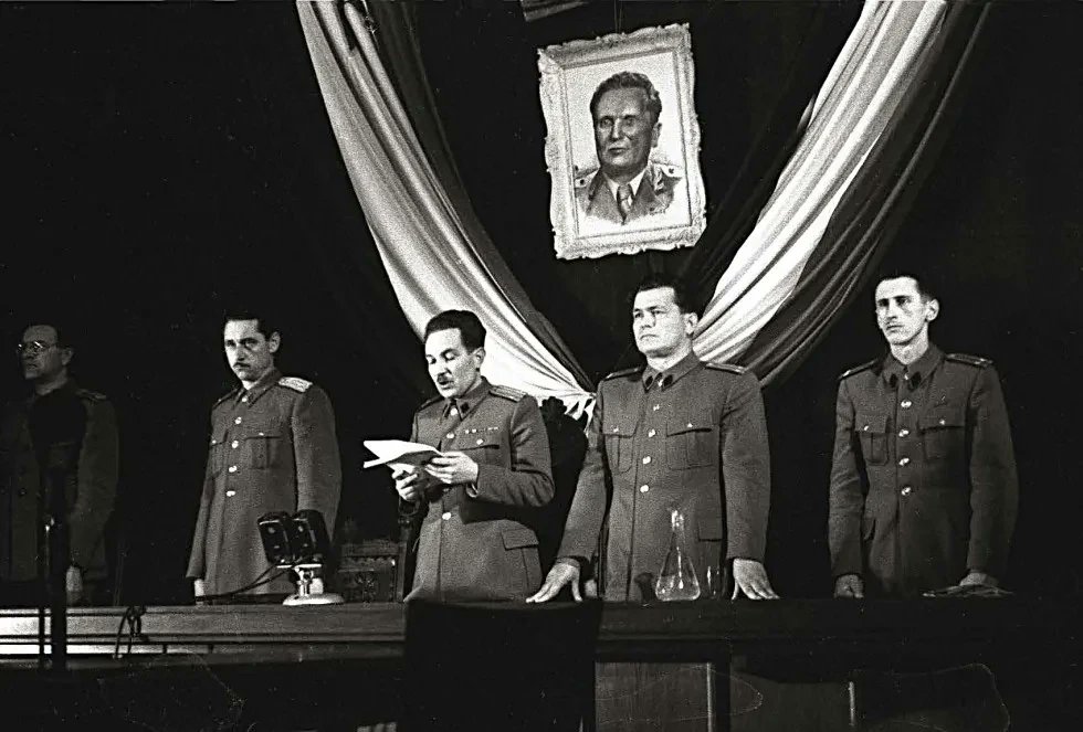 12. maja  1948  je  bil uradno usmrčen  KAREL  BARLE  inženir kemije, obsojenec Dachauskih procesov. Med drugo svetovno vojno je bil zaprt v KZ Dachau. Bil je eden ob obtožencev in je bil obsojen na smrtno kazen z ustrelitvijo.  Čeprav je bil uradno ustreljen maja 1948, naj bi po