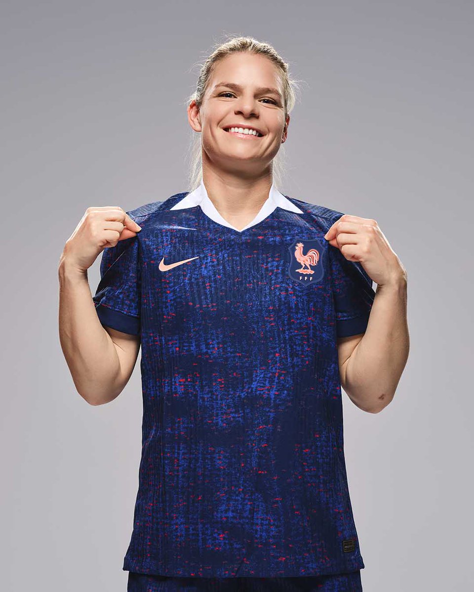 Dis-nous qui tu veux voir avec le nouveau maillot, on va voir ce qu'on peut faire 😏💬