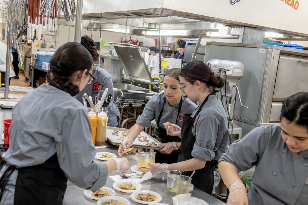 NOAA Sea Grant (@seagrant) on Twitter photo To highlight local #seafood that supports Rhode Island’s #fishing community, high school culinary students competed in a seafood cook-off!🐟
🧑🍳Learn about the <a href="/rhodeislandsg/">RI Sea Grant</a> -supported competition and the winning team’s fintastic scup dish: seagrant.gso.uri.edu/2025-ri-high-s… To highlight local #seafood that supports Rhode Island’s #fishing community, high school culinary students competed in a seafood cook-off!🐟
🧑🍳Learn about the <a href="/rhodeislandsg/">RI Sea Grant</a> -supported competition and the winning team’s fintastic scup dish: seagrant.gso.uri.edu/2025-ri-high-s…
