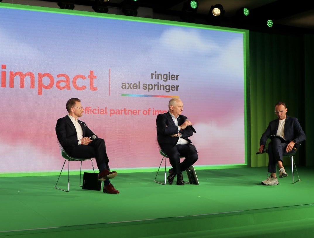 Dariusz Marzec (@d__marzec) on Twitter photo Konferencja <a href="/ImpactCEE/">Impact CEE</a> to jedno z największych i najciekawszych wydarzeń w Polsce – nie mogło więc zabraknąć tam <a href="/Grupa_PGE/">PGE Polska Grupa Energetyczna</a>.
Po hiszpańskim blackoucie zainteresowanie transformacją i bezpieczeństwem energetycznym jeszcze wzrosło – rozmawialiśmy o tym podczas paneli i firechatu. Konferencja <a href="/ImpactCEE/">Impact CEE</a> to jedno z największych i najciekawszych wydarzeń w Polsce – nie mogło więc zabraknąć tam <a href="/Grupa_PGE/">PGE Polska Grupa Energetyczna</a>.
Po hiszpańskim blackoucie zainteresowanie transformacją i bezpieczeństwem energetycznym jeszcze wzrosło – rozmawialiśmy o tym podczas paneli i firechatu.