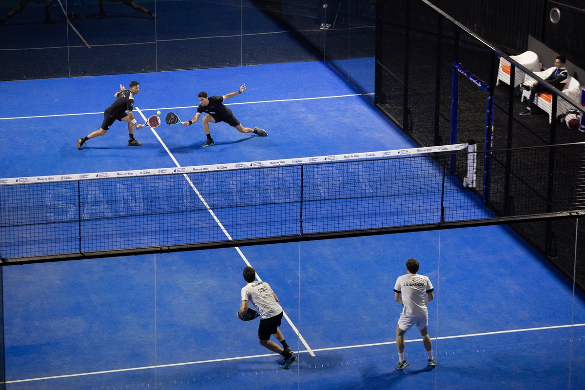 Lo primero que buscamos cuando comenzamos a jugar a pádel es pasar bola. A partir de ahí, mientras vamos mejorando y somos capaces de mantener un intercambio con el rival, lo que tenemos que aprender es a elegir a dónde dirigir nuestros golpes.

🔗 elneverazo.com/donde-dirigir-…