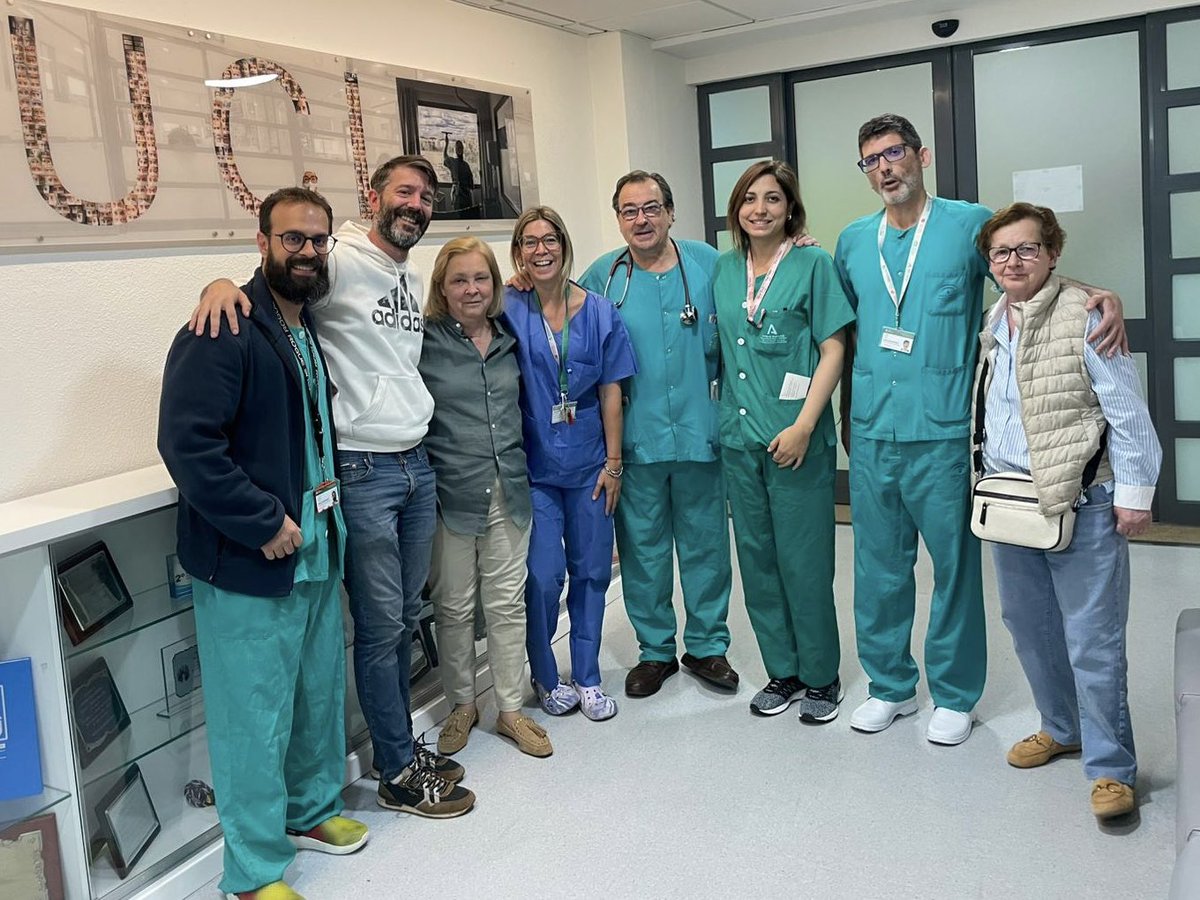 Siempre es un motivo de alegría recibir la visita de nuestros pacientes y compartir con ellos cómo han retomado sus vidas tras su paso por la UCI.
Marisa recibió hace 9 meses un trasplante bipulmonar, y ha regresado para mostrarnos su agradecimiento por los cuidados recibidos.