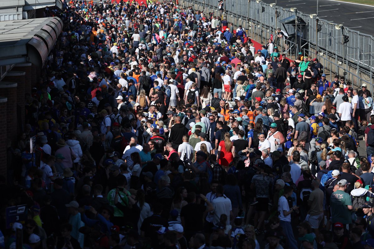 📸 What a weekend at Brands Hatch it was but we want to see it through YOUR eyes! 😎☀️

Nothing beats reliving those race weekend memories!

Share your favourite photos from the sun-soaked action in the comments below and reminisce on a record-breaking weekend! 👇

#BTCC