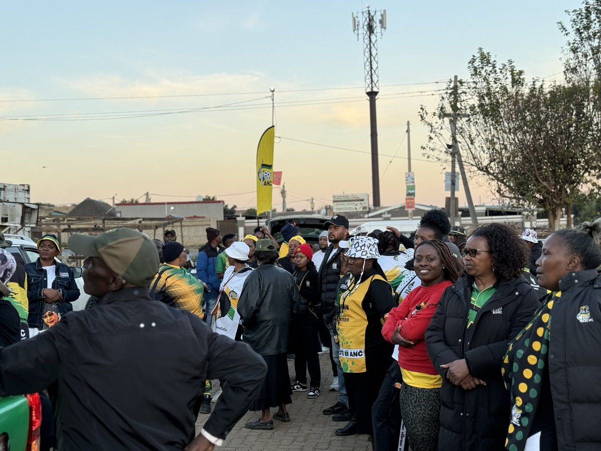 FINAL PUSH!
By-Elections in Ward 24 are underway all voting stations are open until 21h00!

Make sure you bring your ID and make your mark
Vote for ANC Councillor Candidate Budget Makaula.

#LetsDoMoreTogether
#VoteANC
⚫️🟢🟡