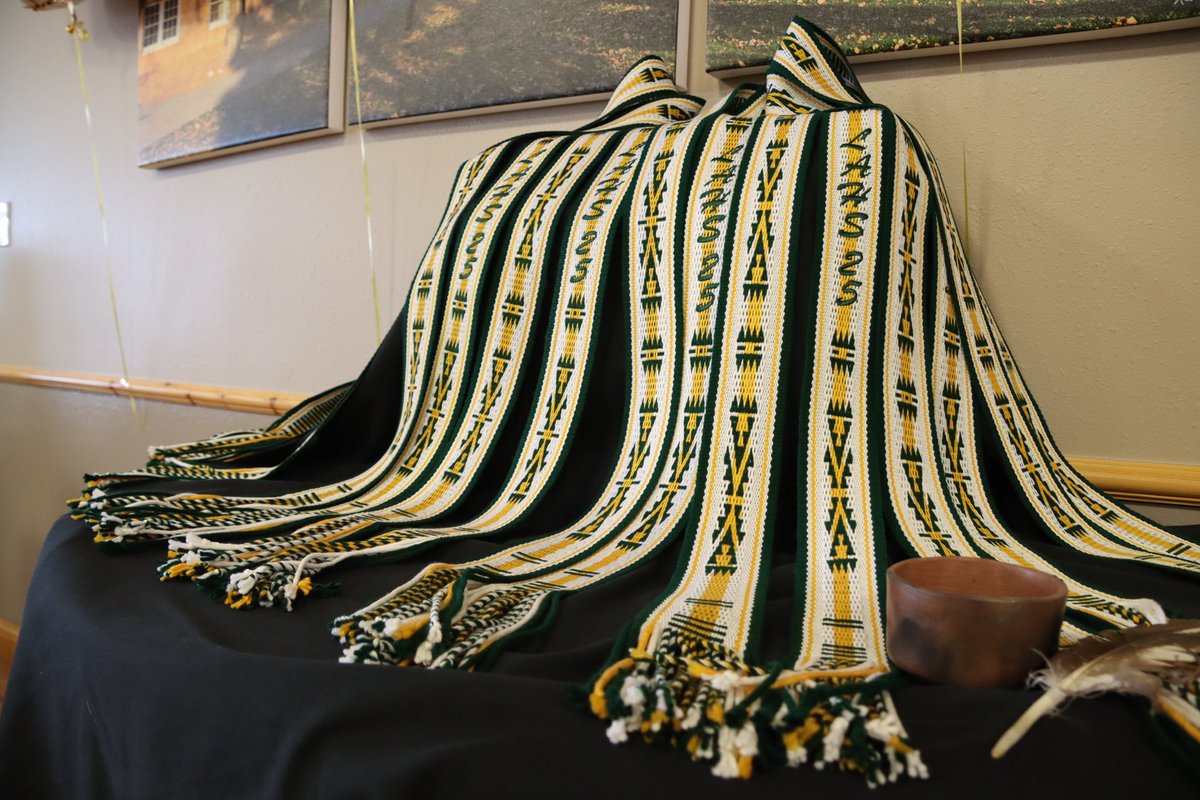 Los Alamos High School honored their Native American seniors graduating this year at a Sash Ceremony. 🥳✨
 
IAD’s Cabinet Secretary Josett Monette shared remarks and congratulated the students. 

Congratulations to these students and the Class of 2025! 👩‍🎓👨‍🎓#NMIAD #NMNativeGrad