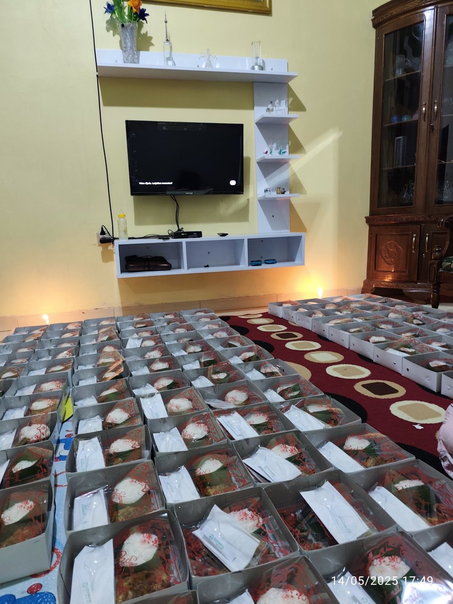 mba_bunda's tweet photo. Selamat malam dari Wonosobo Jawa Tengah...

#Nasibox https://t.co/wHKBcl0So9