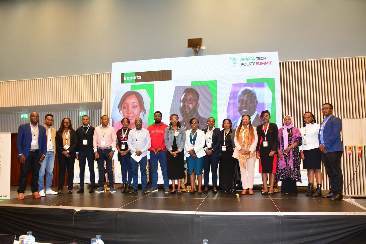 KICTANet's tweet photo. 🎓 At the Kenya School of Internet Governance 2025 Graduation, Mr. @otienobarrack shared some exciting stats:
👉 398 applied
✅ 37 selected (23 women, 14 men)
👏 91% of women & 86% of men completed the course!

KeSIG continues to build local voices for global internet governance. 

#KeSIG2025 #KeIGF2025 #AfricaTechPolicySummit ^EJ