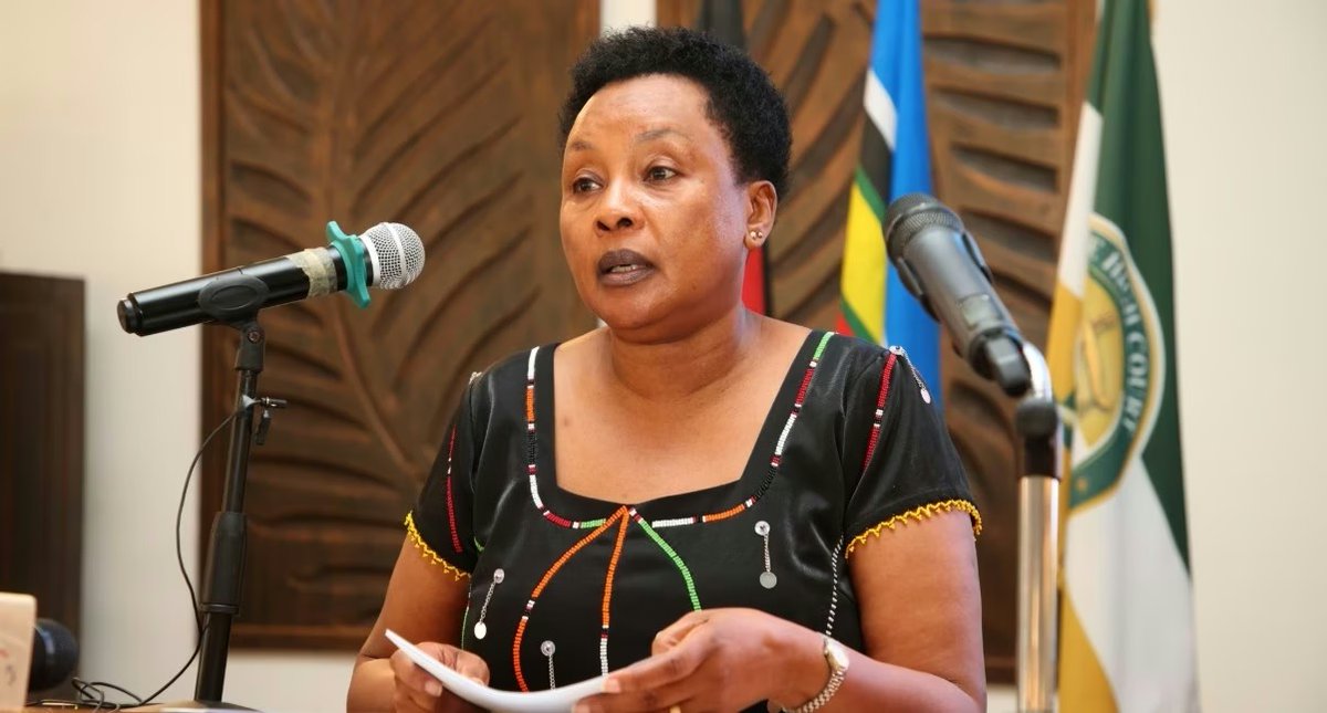 WabwireJanet's tweet photo. DCJ Mwilu faces ouster over Gachagua impeachment cases.

Sack Mwilu with immediate effect.

#RutoRailamustgonow
#RejectFinanceBill2025 
#Atwoliretirenow
#BIGWoman/Man https://t.co/B18XH8pGP1