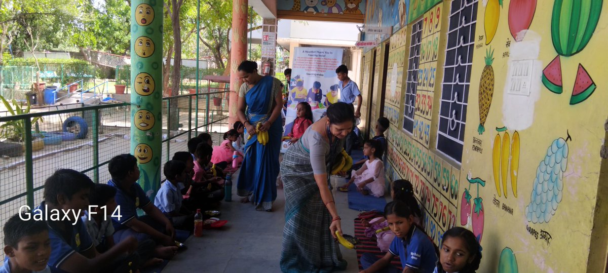 rmkmngo's tweet image. Feeding India by Zomato is providing daily meals to 240 students  at Minu School, Ajmer(A Unit of RMKM Chachiyawas)  under #DailyFeedingProgram &amp;amp; #PoshanToPathshala.
With Khichdi &amp;amp; fresh fruits, our children are healthier &amp;amp; happier! 
#FeedingIndia #RMKM #MinuSchool