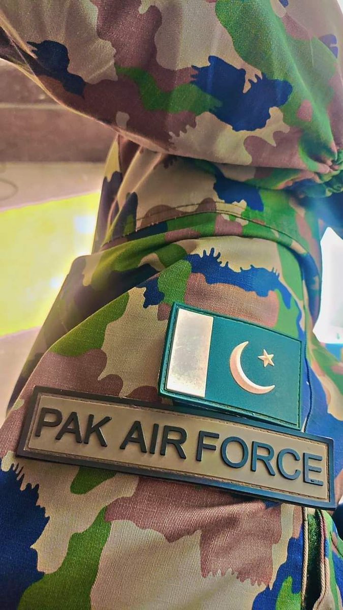 ہم سا ہو تو سامنے آئے ۔۔۔
۔۔
#پاک_فضائیہ_نے_کر_دکھایا
#J10CHumanModel
#WarBeginsPakWins