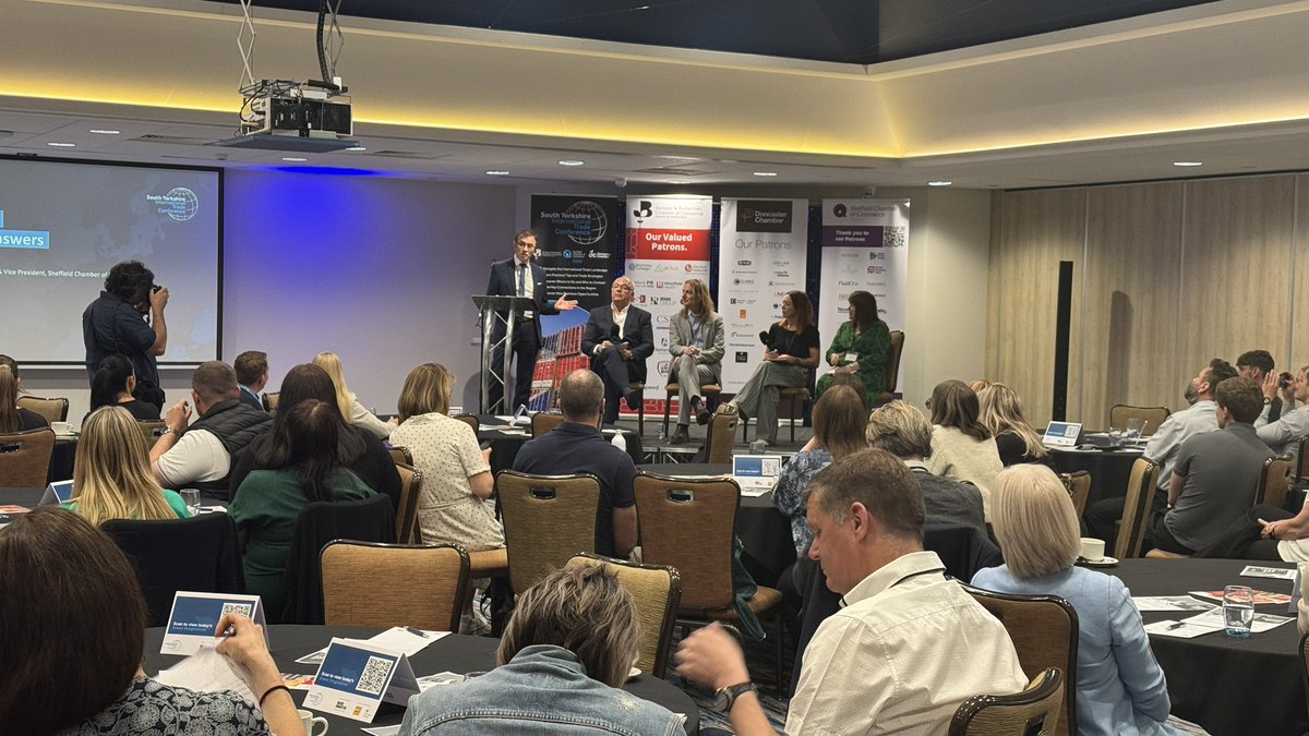 We are now on the panel discussion, compered by Jerry Cheung, we are delighted to have a panel made up of people from #SheffieldChamber, The Floow, Hothouse Beauty, &amp; SiteHop. Throwing it out to the floor for delegates to ask their questions. 

W/ Headline Sponsor <a href="/MadeSmarterUK/">MadeSmarterUK</a>