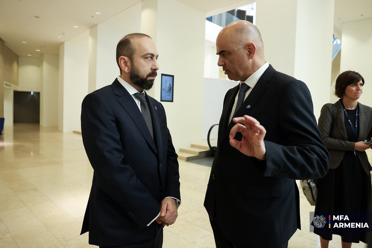 Ani Badalyan, 🇦🇲 MFA Spokesperson (@armspoxmfa) on Twitter photo 🤝 During the discussions held in #Luxembourg, 🇦🇲FM <a href="/AraratMirzoyan/">Ararat Mirzoyan</a> & <a href="/coe/">Council of Europe</a> Secretary General <a href="/alain_berset/">Alain Berset</a> touched upon the topics of #Armenia-#CoE cooperation, including upcoming activities. 🤝 During the discussions held in #Luxembourg, 🇦🇲FM <a href="/AraratMirzoyan/">Ararat Mirzoyan</a> & <a href="/coe/">Council of Europe</a> Secretary General <a href="/alain_berset/">Alain Berset</a> touched upon the topics of #Armenia-#CoE cooperation, including upcoming activities.