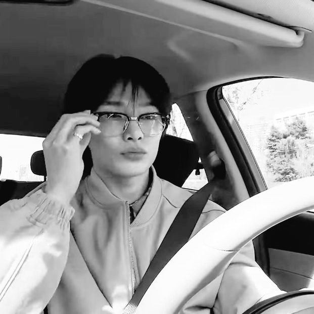 ⠀
Welcome to London! Semoga liburan kalian menyenangkan! Let's go home first, buat istirahat. Setelah itu bisa lanjut buat senang-senang! Ohiya, karena tadi kak Hellion yang nyetir, sekarang giliran aku! Enjoy! 
⠀