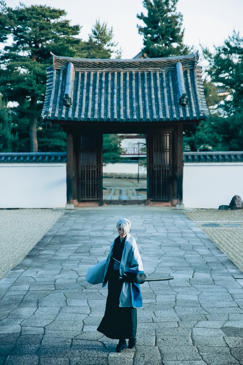 jun_fr88's tweet photo. 【cos】刀剣乱舞 / 山姥切長義

　何者であろうとも、
　　　ここを通すつもりはない

p.美香さん
#鴨コス #萬福寺 https://t.co/sTXR6FzuHR