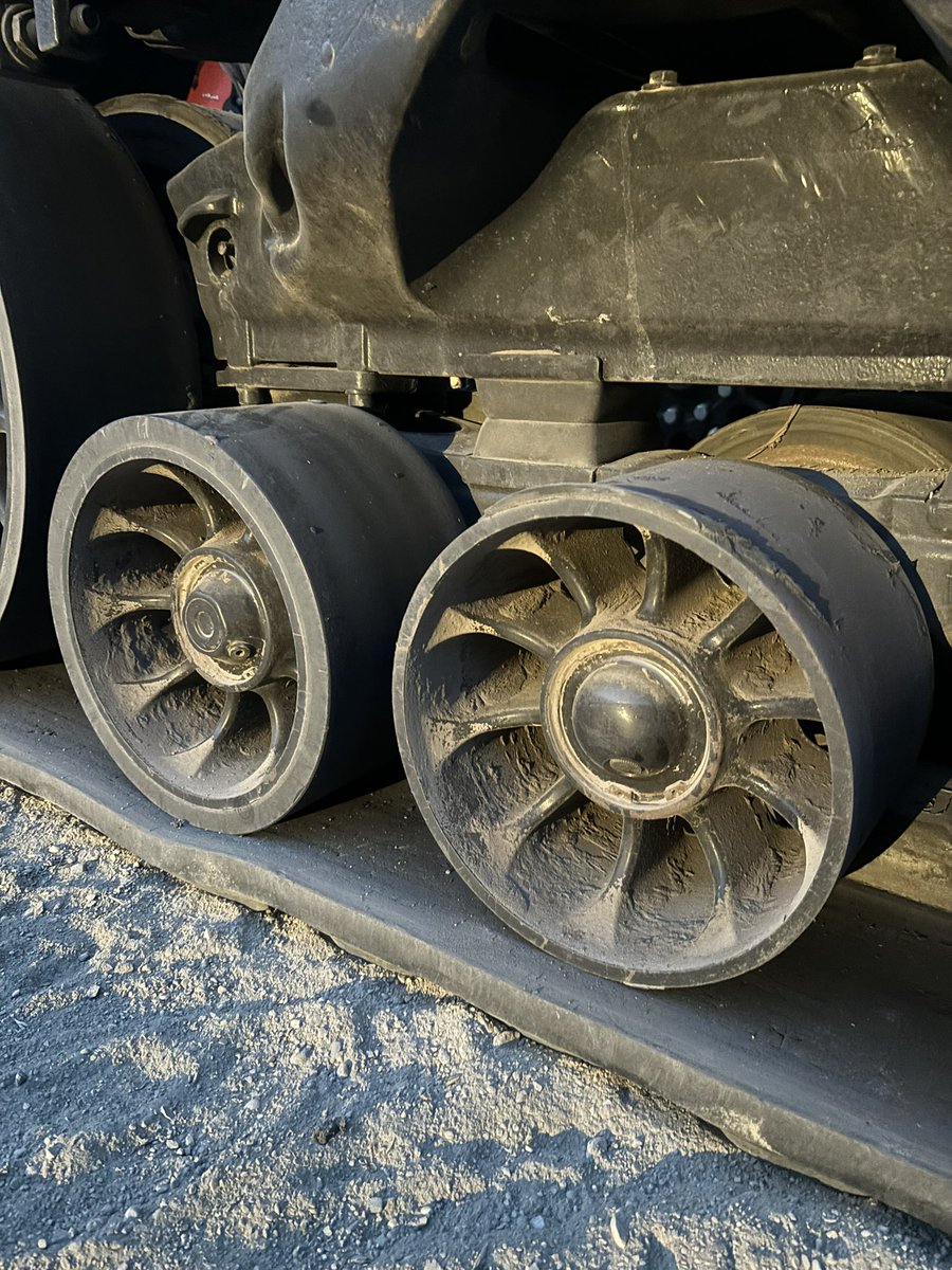Hey mb #agtwitter #agx I remember someone had a post about somewhere in Manitoba that will re-cap idler wheels, but I can’t recall who it was? 
Retweets appreciated