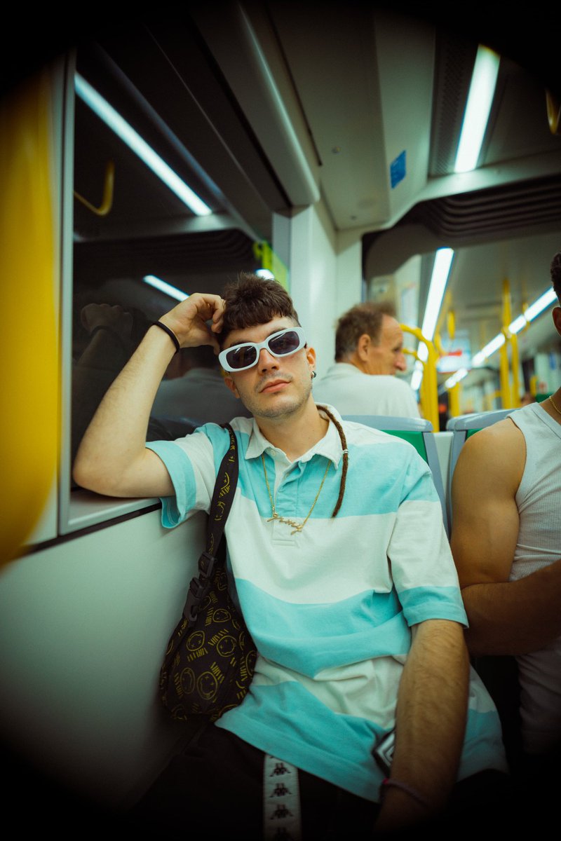 ign9ve_'s tweet photo. Qué os está pareciendo “Dreamy Boy”??🎬👦🏻💫
En unos días anuncio fecha del álbum💿🪬 (Mayo 2025)
📸: @carlelux
#DREAMYBOY #DB #HIPPIEHAND #N9VE #2025 https://t.co/e0DfekA1yT