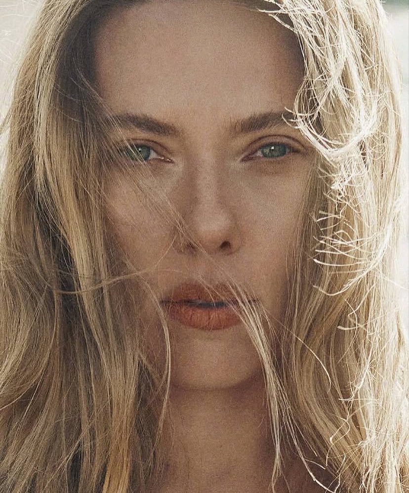 SCARLETT JOHANSSON OMG