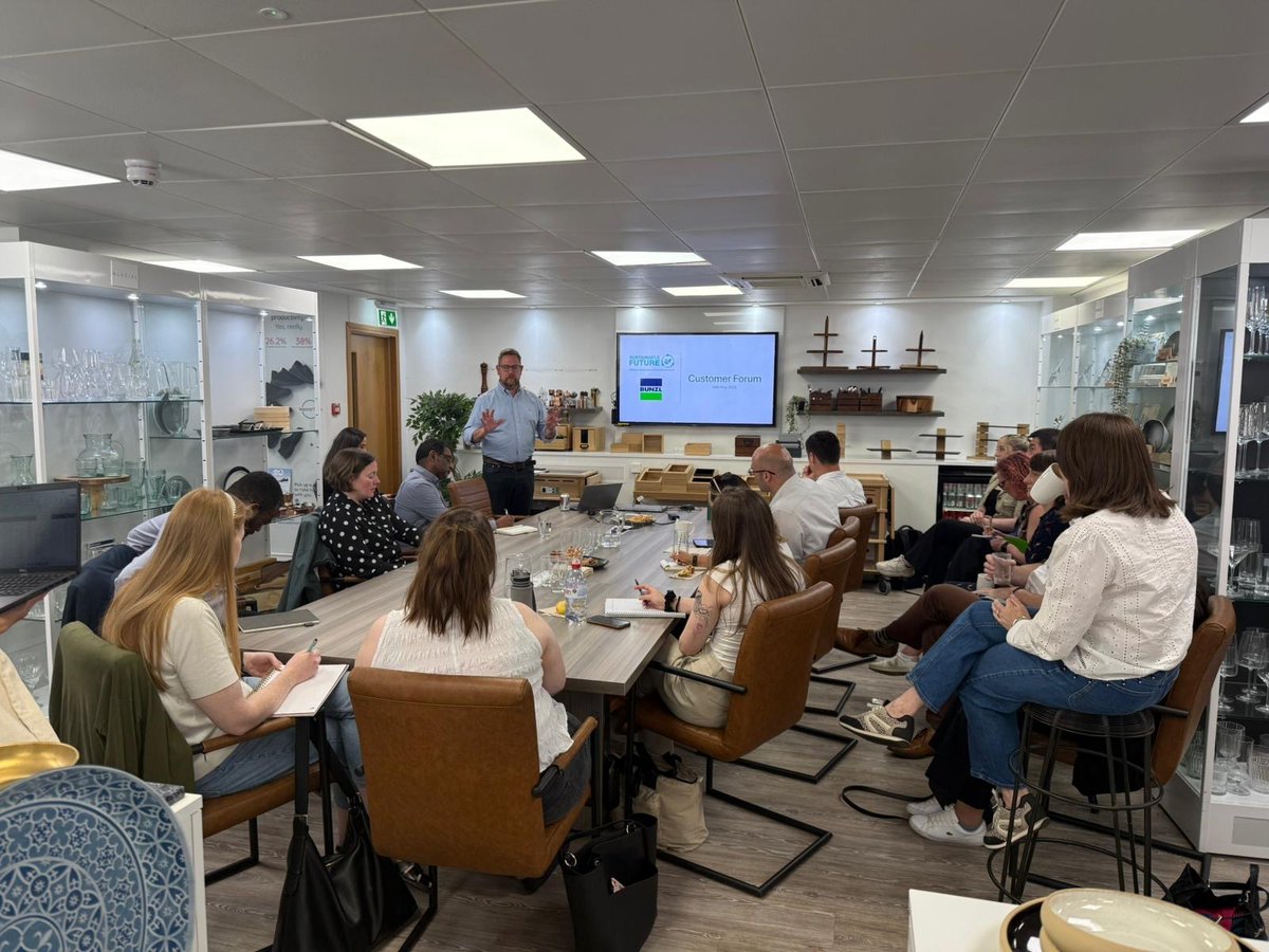 We held a ever-popular 'Sustainable Future' customer forum at our London Innovation Centre (LIC) today, ably hosted by <a href="/justint1974/">justin turquet</a> and Lara Hodgson. We were delighted to see so many of our customers there. #SustainableFuture #LIC
