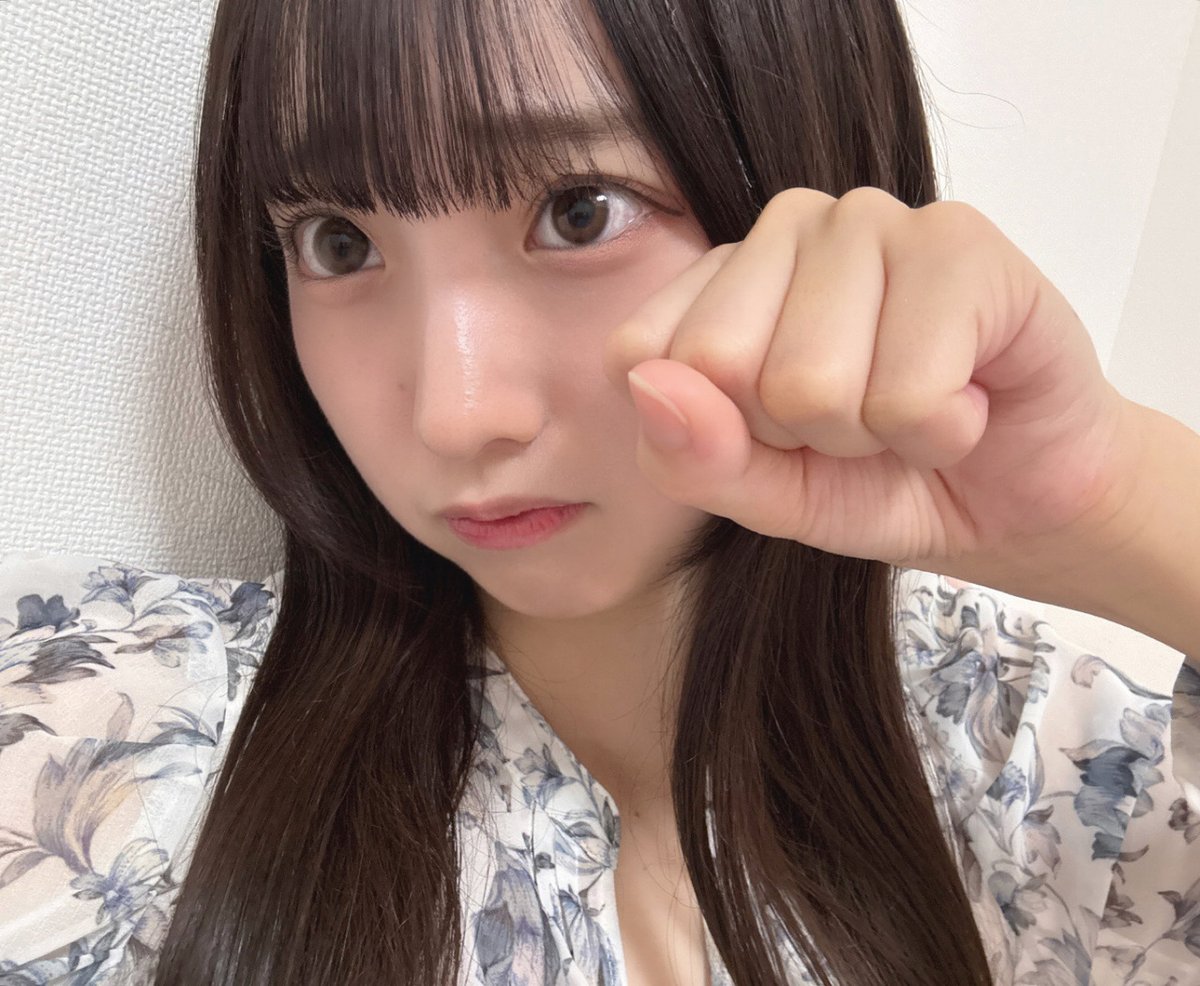「最終値下げ！」5期生お披露目衣装 大田美月 ヨリ 直筆サイン 裏コメあり 日向坂46の5期生の大田美月は大阪府出身でのんびり