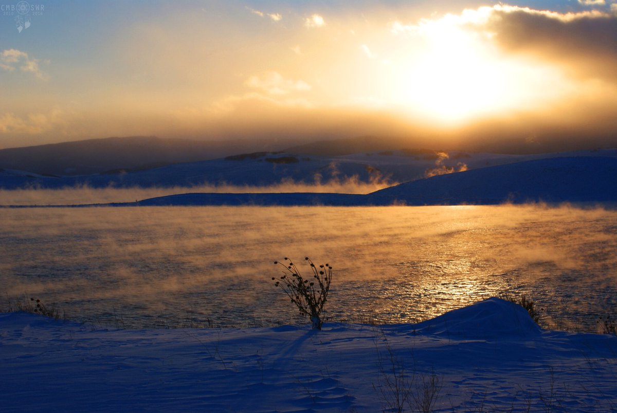 "Shine on"

“Keep your face to the sunshine and you cannot see a shadow."
- Helen Keller