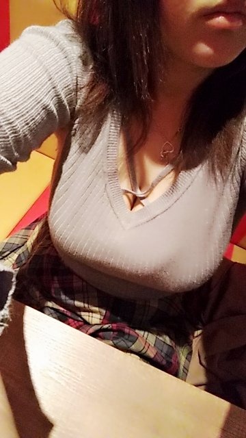 ここウチみたいの女ばっかりだよねｗ自撮りをさらすのが気持ちよく感じる子が集まってるｗ男女ともに登録無料だし試しに来てみれば？→tinyurl.com/3x9pvc8y