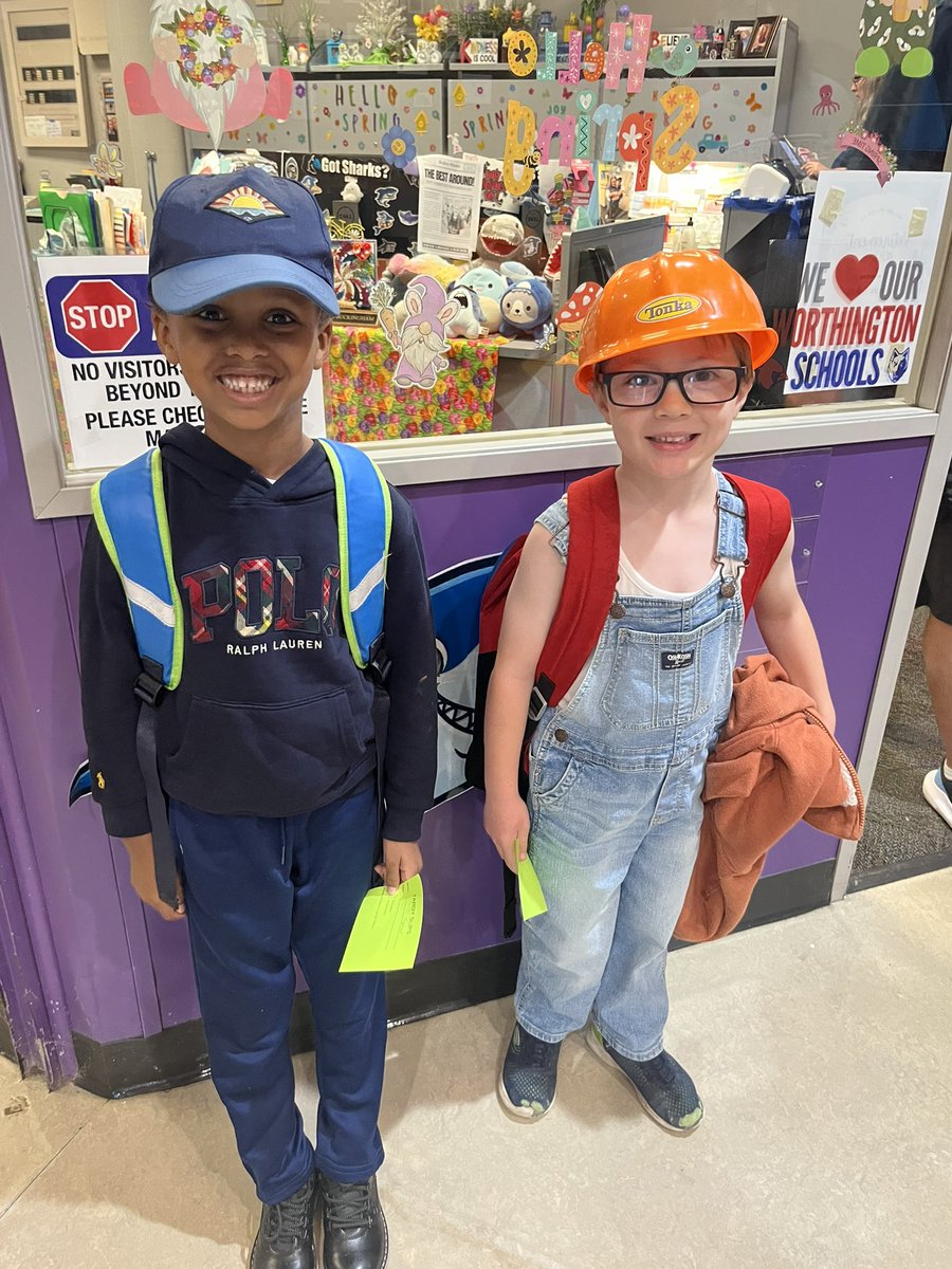 Kindergarten Career Day is off to an adorable start!!!! <a href="/WoParkSharks/">Worthington Park Elementary School</a> #itsworthit