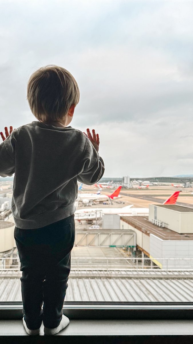 "I'm such a convert to airport hotels for an early flight." 💬

📸 IG/farawaydispatches

#Gatwick #BlocHotel