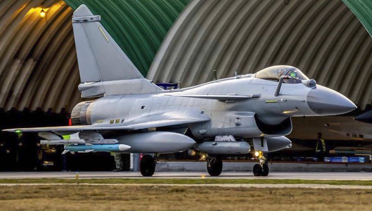 #پاک_فضائیہ_نے_کر_دکھایا
#J10CHumanModel
#WarBeginsPakWins
دليل صبح روشن ہے ستاروں کی تنک تابی
افق سے آفتاب ابھرا، گيا دور گراں خوابی