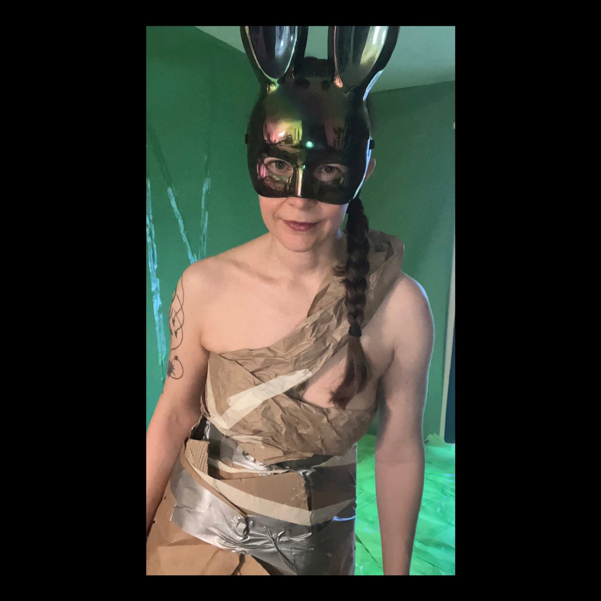 Revolutzi tweet media