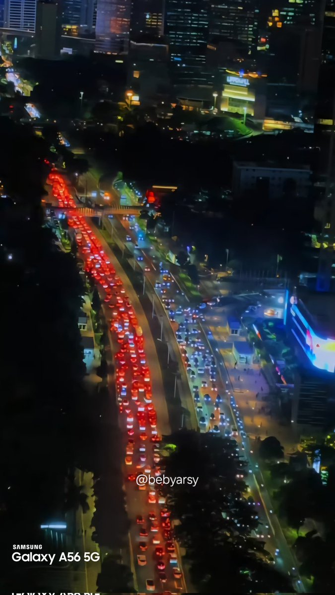 <a href="/samsungID/">Samsung Indonesia</a> Gini bukan min
Suasana jakardah vibes new york malam hari
#awesomeinthedark #awesomeintelligence  #GalaxyA56