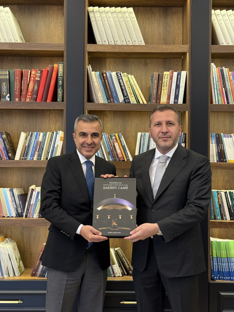 Ziyaretleriyle bizleri onurlandıran Beyoğlu Kaymakamı kıymetli abim Sayın A. Atakan ATASOY’a gönülden teşekkür eder,şükranlarımı sunarım.