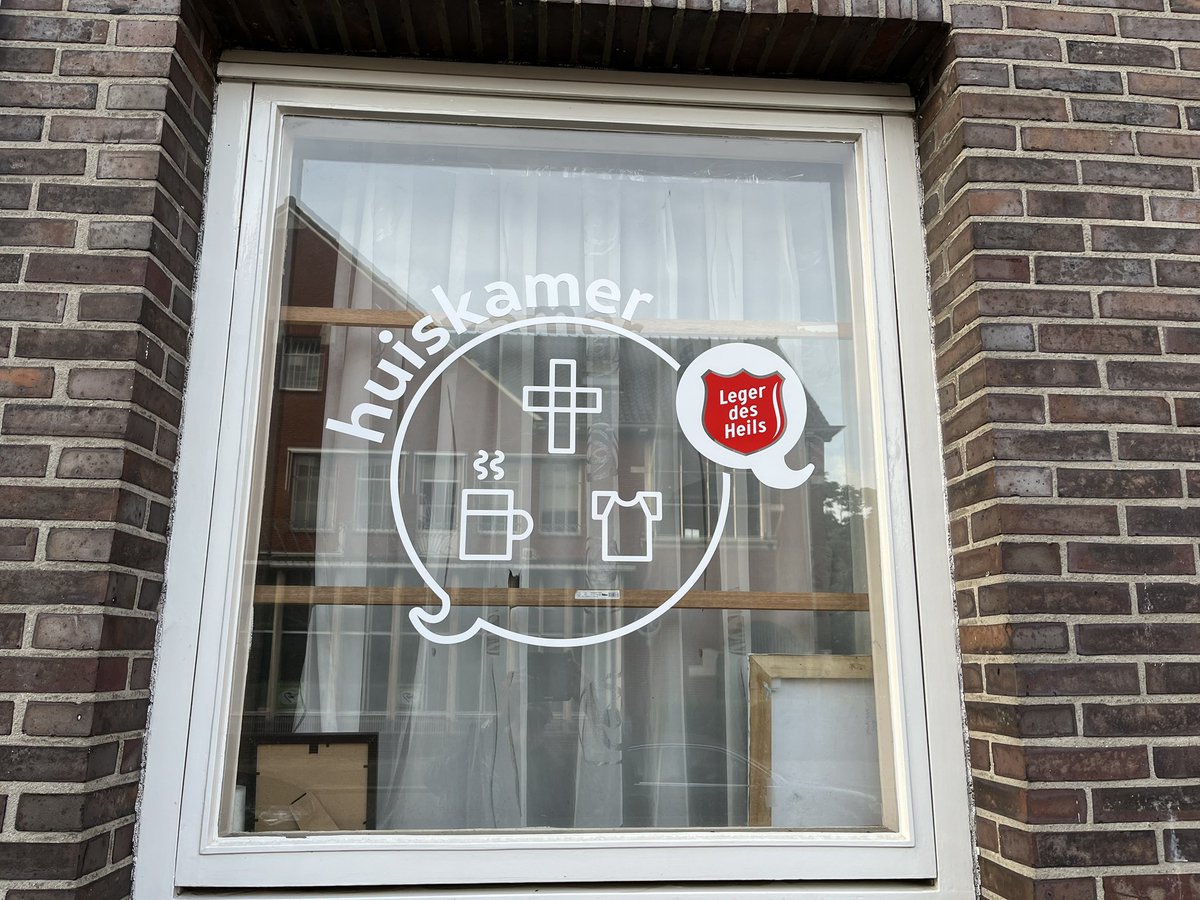 Maarten van Ooijen (@maartenooijen) on Twitter photo Dakloze EU-arbeidsmigranten leven in armoede en zonder zorg. Vanmorgen zag ik dit met eigen ogen bij de #ontbijtfiets van het <a href="/Legerdesheils/">Leger des Heils</a> in Groningen. Tijd voor structurele oplossingen. Achter elke dakloze schuilt een mens. #Dakloosheid #EUburgers #LegerDesHeils Dakloze EU-arbeidsmigranten leven in armoede en zonder zorg. Vanmorgen zag ik dit met eigen ogen bij de #ontbijtfiets van het <a href="/Legerdesheils/">Leger des Heils</a> in Groningen. Tijd voor structurele oplossingen. Achter elke dakloze schuilt een mens. #Dakloosheid #EUburgers #LegerDesHeils