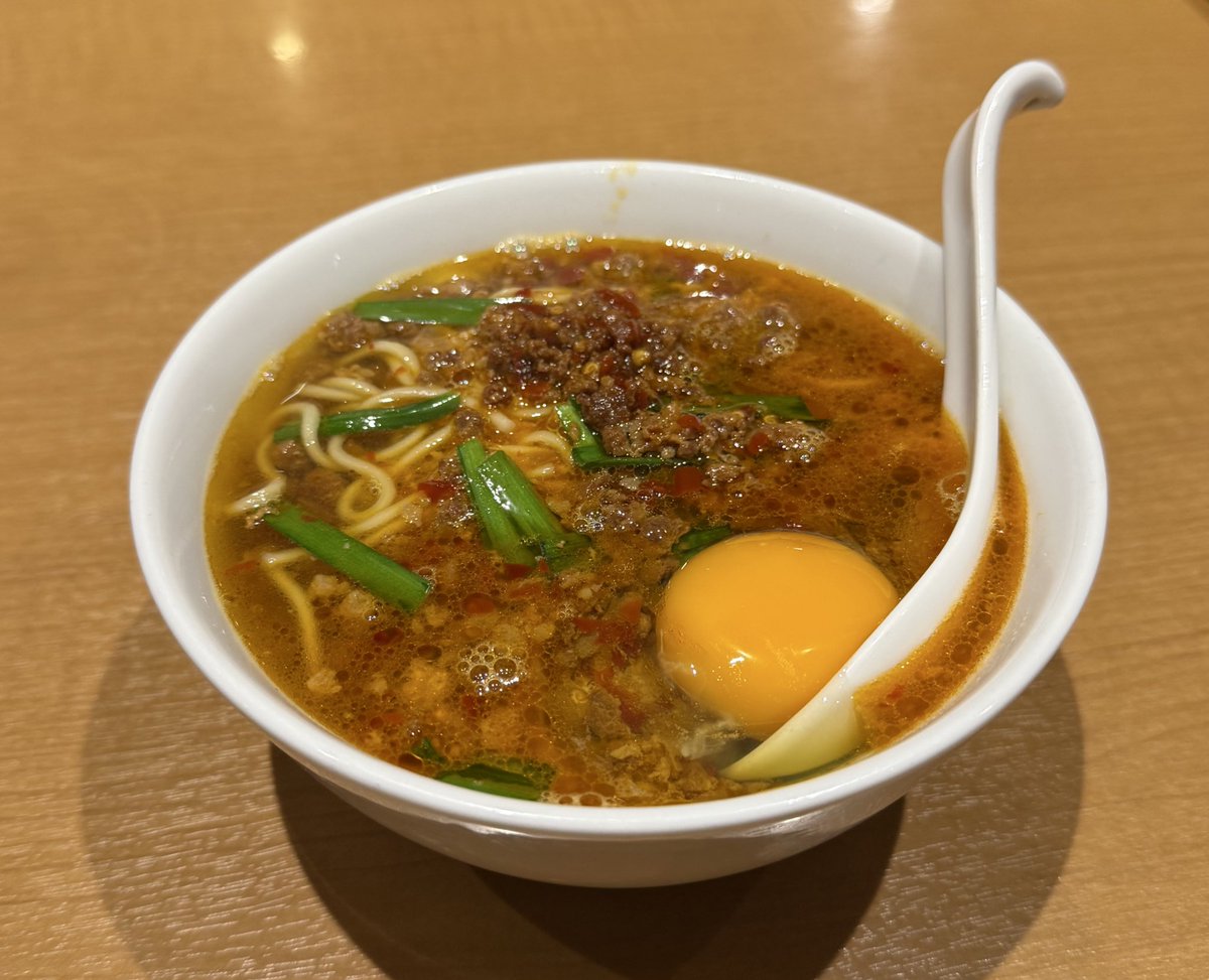 junya_7_3's tweet photo. 鰻と台湾ラーメンを食べに名古屋へ。
美味しかったです。

p.s.
今年初現地でした。まけほー。
1番の盛り上がりは、ヤケクソ岡田ファンファーレでした。

試合がサクサク進み過ぎて(？)帰りは新幹線キャンセルして鈍行で帰れそうです。 https://t.co/hOiMUTJ8x0