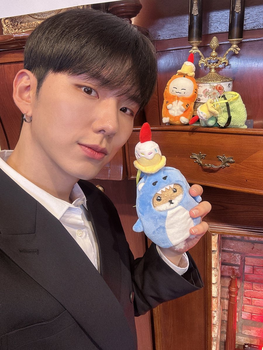 OfficialMONSTAX's tweet image. 몬스타엑스가 10주년이래요!!!!
몬베베들!! 멤버들 다들 너무 고맙고 우리 앞으로도 건강하게 같이 손잡고 쭉가자 사랑한다!! #기현