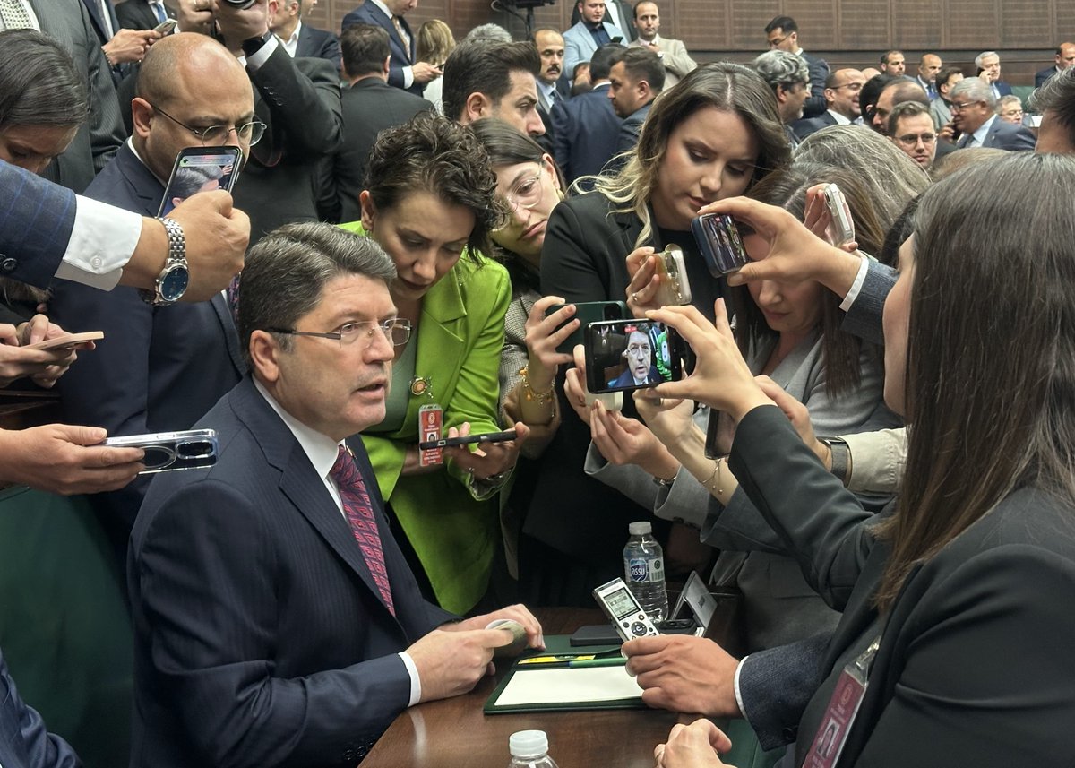 Cumhurbaşkanımız Sayın Recep Tayyip Erdoğan'ın başkanlığında AK Parti TBMM Grup Toplantımızı gerçekleştirdik.

Toplantımız, ülkemiz ve milletimiz için hayırlara vesile olsun.

<a href="/RTErdogan/">Recep Tayyip Erdoğan</a> 
<a href="/Akparti/">AK Parti</a>