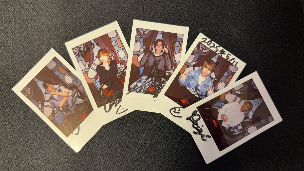 ＼🎁プレゼント企画🎁／
『 #ダレシラ 』 
第5回放送の出演者サイン入りチェキを抽選で各5名様にプレゼント！
#江副貴紀 #KIMERU #山縣悠己 #丸山龍星
#西條怜哉
〈応募条件〉
①本アカウントをフォロー
②この投稿をRP

当選者の方にはDMにてご連絡致します🎯

〆切5/25(金)