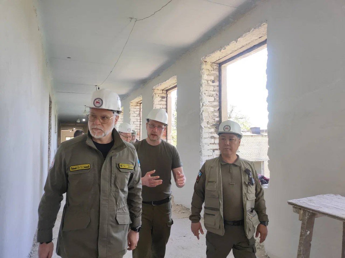 oloxoy1's tweet image. Получаю много обвинений что якуты воруют унитазы и стиральные машины на Украине. Как-то далековато везти, нет? В общем много у меня тут знакомых из СВО, никто стиралку не привозил пока 😆

А вот что правда, что Республика Саха (Якутия) два бывших украинских города…