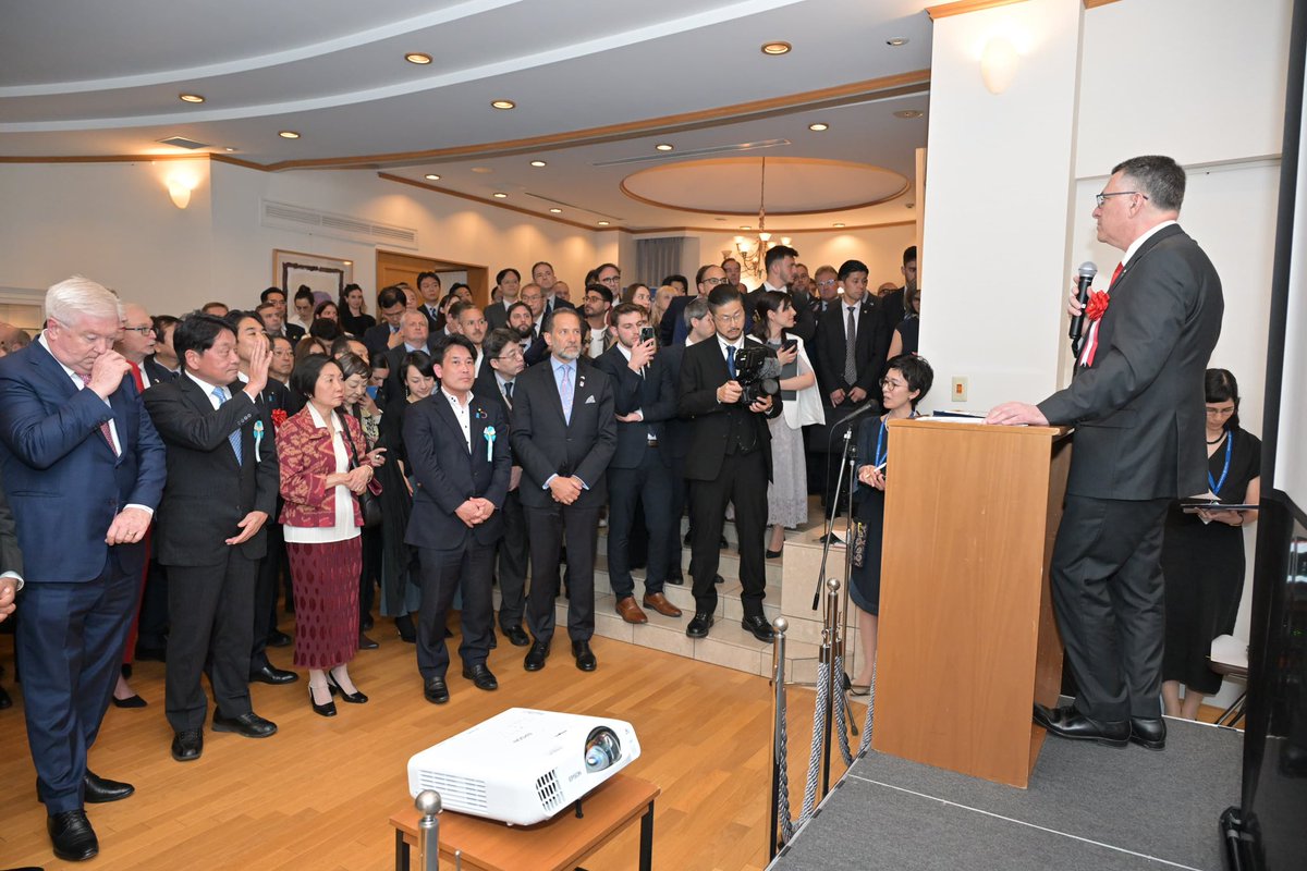 ใคในใฉใจใซๅคงไฝฟ้คจ ๐๏ธIsrael in Japan (@israelinjapan) on Twitter photo A special evening celebrating Israelโs 77th Independence Day with FM <a href="/gidonsaar/">Gideon Sa'ar | ืืืขืื ืกืขืจ</a>, marking the first visit to Japan by an Israeli FM in 15 years. We were proud to host distinguished guests and celebrate the strong and growing friendship and partnership between Israel and Japan. A special evening celebrating Israelโs 77th Independence Day with FM <a href="/gidonsaar/">Gideon Sa'ar | ืืืขืื ืกืขืจ</a>, marking the first visit to Japan by an Israeli FM in 15 years. We were proud to host distinguished guests and celebrate the strong and growing friendship and partnership between Israel and Japan.
