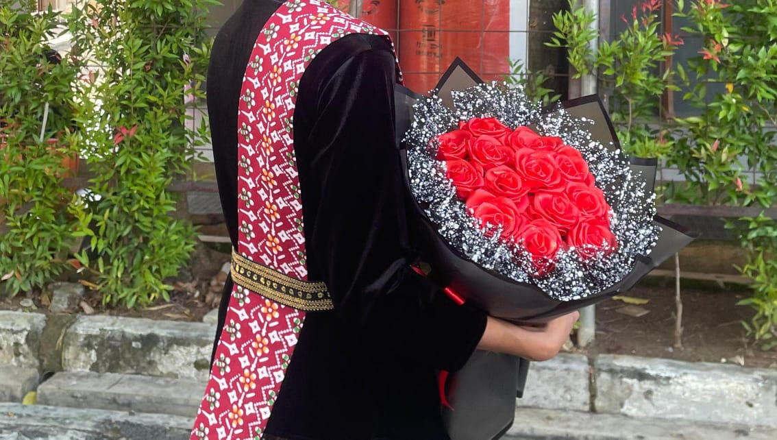 lia adnan hussain tweet media