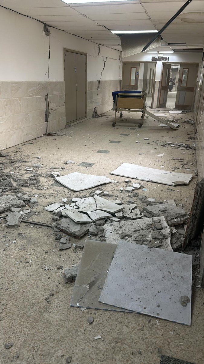 SolimanHijjy's tweet photo. The European Gaza Hospital has been completely forced out of service. Doctors, nurses, and patients many in critical condition were forced to flee under heavy Israeli bombardment. A place of healing turned into a scene of horror.
#Gaza #EuropeanGazaHospital https://t.co/4cS208uvFx