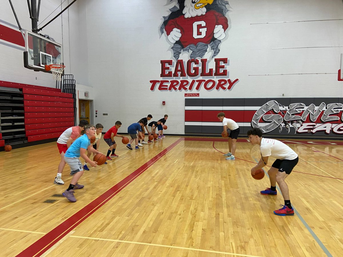 🏀 Geneva Boys Basketball Camp 🏀
📅 June 16–18 (Mon–Wed)
🕘 9:00AM–12:00PM
📍 Geneva High School
👦 For boys entering grades 3–9
Sharpen your skills. Build your game. Become a better player. 💪
#GenevaBasketball #FutureEagles #HoopCamp2025
bigteams-public-prod.s3.amazonaws.com/library/files/…