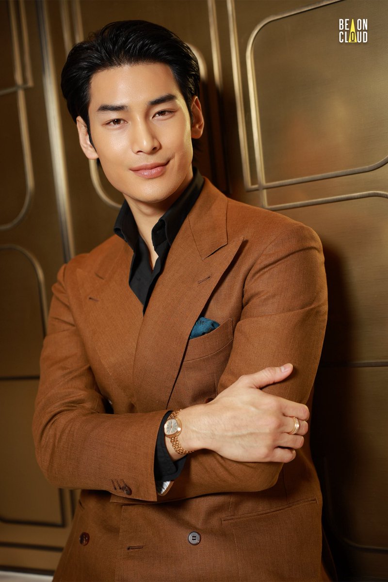 อาโป ณัฐวิญญ์ Piaget Global Brand Ambassador ร่วมงาน Piaget Play Of Shapes Dinner 🥂✨

#ApoxPiagetPlayOfShapes
#Piaget #PlayOfShapes #Sixtie