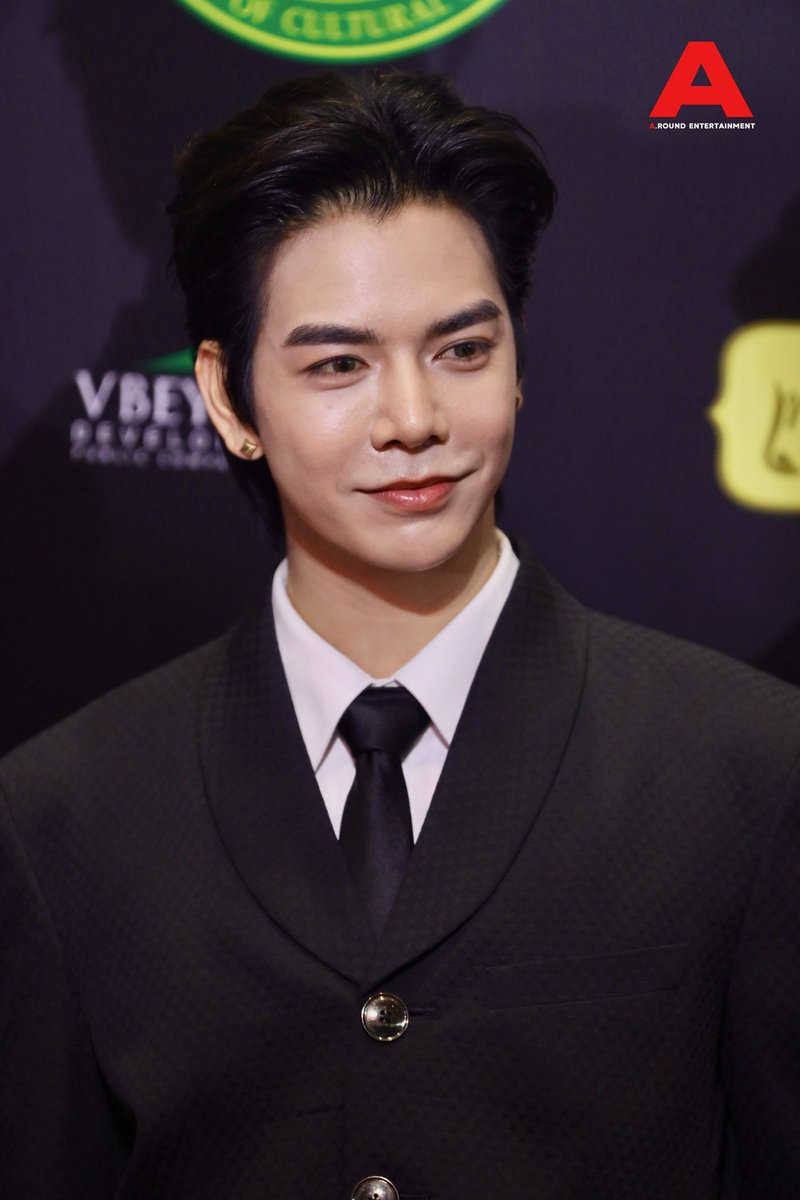 around_ent's tweet photo. “เบ้บ ธนทัต” ร่วมเดินพรมแดง งาน "คมชัดลึก อวอร์ด ครั้งที่ 21" เชิดชูเกียรติคนบันเทิงแห่งปี

KCL AWARDS X BILLYBABE

#คมชัดลึก2025xBillyBabe
#babiibabe
#21thKomChadLuekAwards
#คมชัดลึกAwards21 https://t.co/shHiB1wWAu