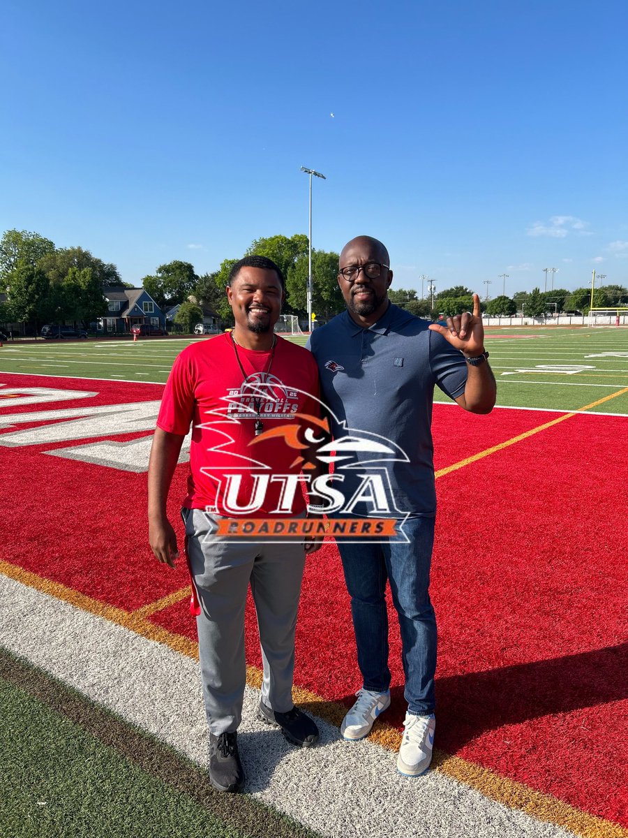 Keylon Kincade (@keylonkincade) on Twitter photo <a href="/UTSAFTBL/">UTSA Football ๐</a> stopped by to see our <a href="/WoodrowFootball/">Woodrow Wilson Football</a> playmakers. Shout out to <a href="/CoachJP3/">Joe Price III</a> for the visit.
#ALLInALLRed
#HeismanHigh
#F5redstorm <a href="/UTSAFTBL/">UTSA Football ๐</a> stopped by to see our <a href="/WoodrowFootball/">Woodrow Wilson Football</a> playmakers. Shout out to <a href="/CoachJP3/">Joe Price III</a> for the visit.
#ALLInALLRed
#HeismanHigh
#F5redstorm