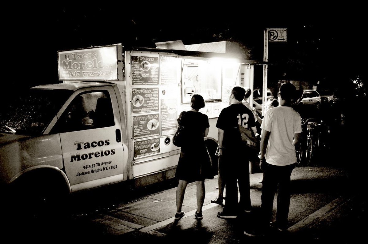 What’s the taco truck rule of sales? Park where the people are hungry. Translation: Know your audience’s hotspots &amp; SHOW UP.

buff.ly/nQMQzgs