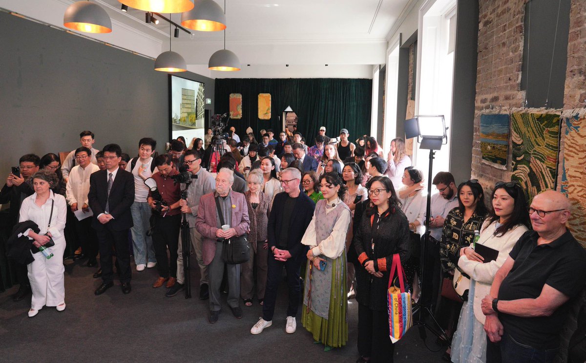 TPublications's tweet photo. The 2025 London Craft Week China Pavilion Tiankong Kaiwu was unveiled at the Royal Mint Court on May 12th

Walking through the exhibition, you are met with approximately 120 Chinese handcrafted works
https://t.co/ThuTwHBzfr https://t.co/dKpbswH4vG
